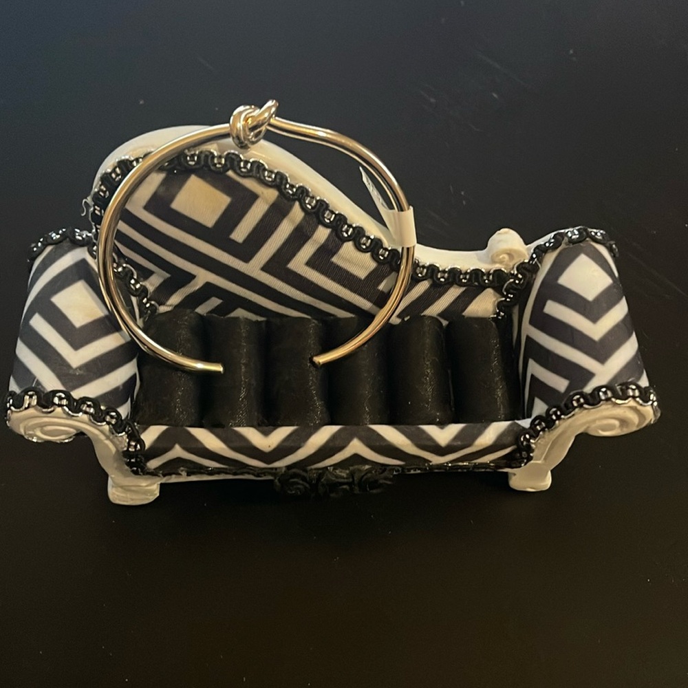 LOFT Knot bracelet